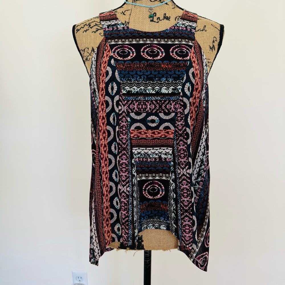 Amy Matto Aztec Tribal Geometric Print Sleevless Zippered Back Top XS
